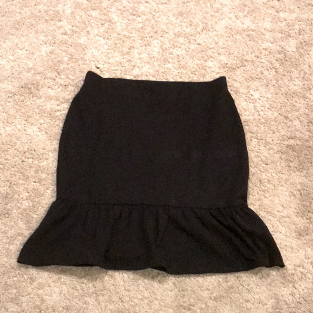 Roz & Ali black skirt